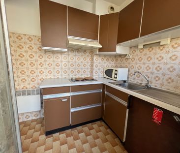 Location Appartement 1 pièce 27m² TOULON 83100 - Photo 4