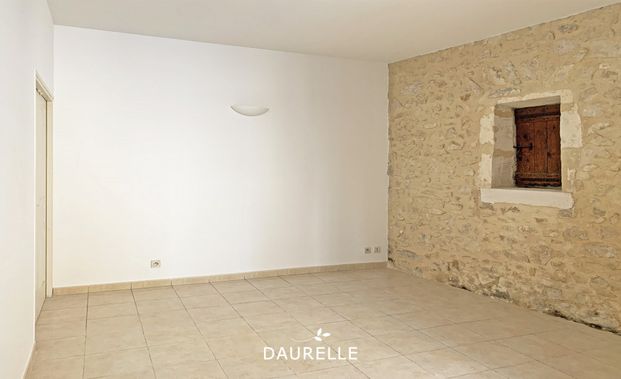 Location Appartement 2 pièces 53m² CHATEAURENARD 13160 - Photo 1