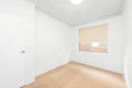 Renovated 2 Bedrooms Unit In The Heart of Homebush West - Photo 3