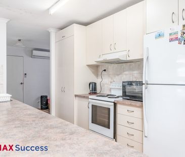 Spacious Darling Heights Home Offering Flexible Living Zones - Photo 6