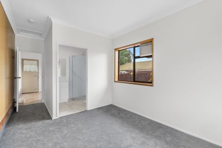 22 Damian Crescent - Photo 3