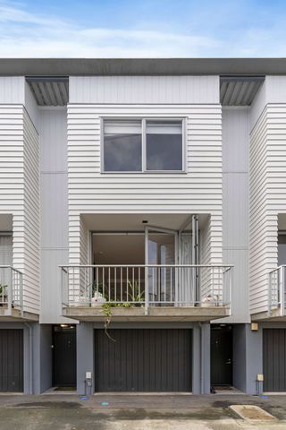 Modern Townhouse in Grey Lynn - Photo 3