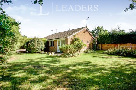 2 bedroom bungalow to rent Darvel Close, Woking, GU21 - Photo 3