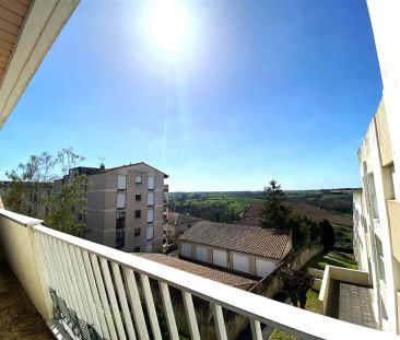 Location appartement 2 pièces - 58.56m² à Thouars (79100) - Photo 1