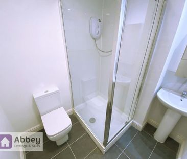 1 bedroom ground floor flat to rent - Photo 4