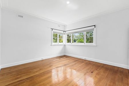 Elevated Living in a Prime Bayside Pocket - Photo 4