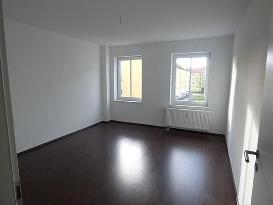 Gemütliche 3-Zimmer-Wohnung mit großem Balkon in Neue Neustadt! - Foto 1