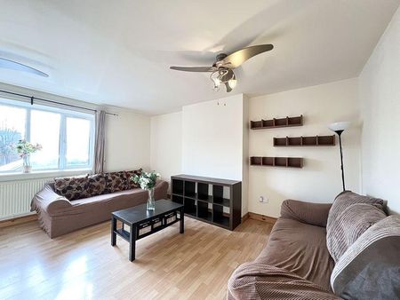 3 bedroom apartment to rent - Photo 2