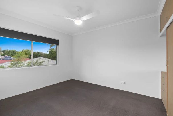 “Modern Inner-City Living in the Heart of West End” - Photo 1