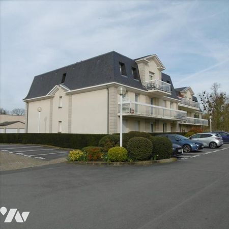 A LOUER STUDIO AVEC BALCON ET PARKING A LAMORLAYE - Photo 5