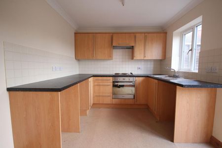 2 bedroom terraced house to rent - Photo 2