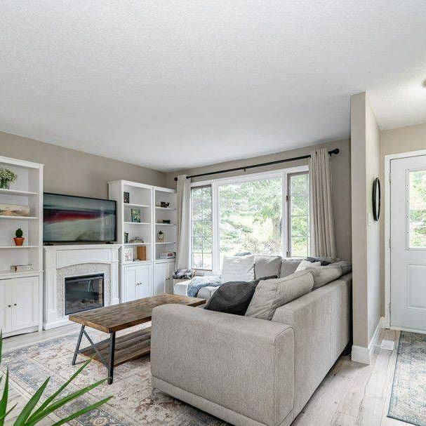 For Lease - 159 Old Carriage Drive, Kitchener, Ontario - Photo 1