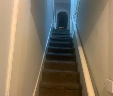 1 bedroom bedsit to rent - Photo 4