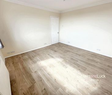 2 bedroom semi-detached bungalow to rent - Photo 5