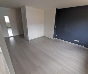 Location Appartement à DOMENE - Photo 1