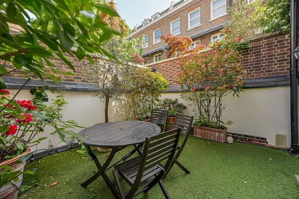 4 bedroom terraced house to rent - Photo 1