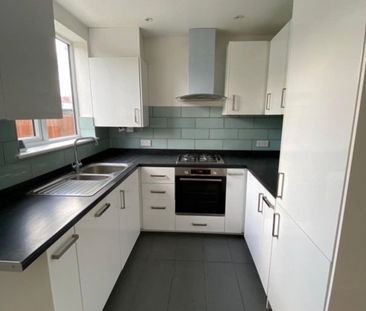 Room in a Shared Flat, Woodmansterne Road, SW16 - Photo 6