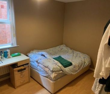 Unit 5, 99 - 101 Eglantine Avenue, Belfast BT9 6EP - Photo 2