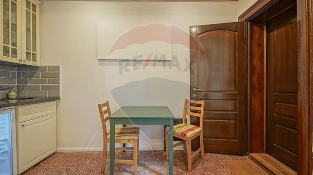 DE INCHIRIAT - Garsoniera in zona Centrul Istoric - Fotografie 1