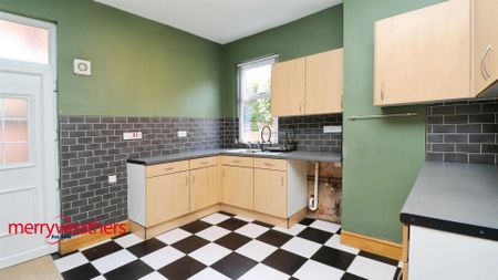 3 bed end of terrace house to rent in Cliffield Road, Mexborough, S64 - Photo 2
