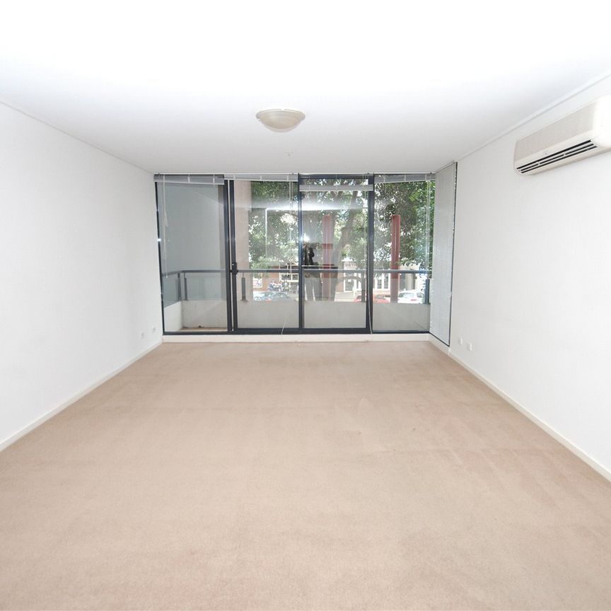 108/28 Bank Street - Photo 1