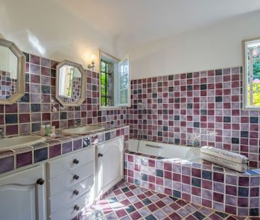 Rental Villa Ajaccio 7 Rooms 250 m² - Photo 4