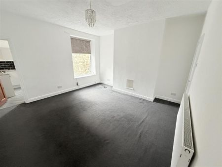 2 bedroom house to rent - Photo 2