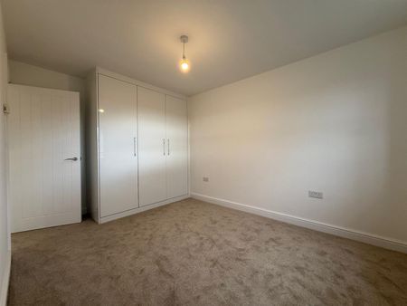 3 Bedroom House To Rent - Photo 4