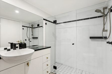 Elevated Harbour Views in Bristol on Sinclair - Photo 3