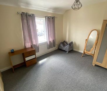 3 bedroom semi-detached house to rent - Photo 6