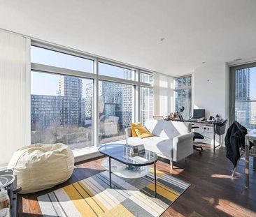 Pan Peninsula Square, Docklands, E14 - Photo 3