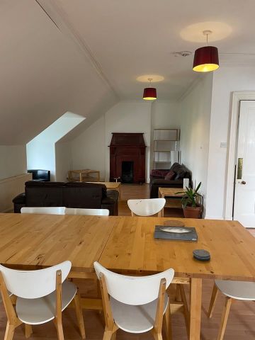 4 Bed Flat, Kelvinside, G12 - Photo 2