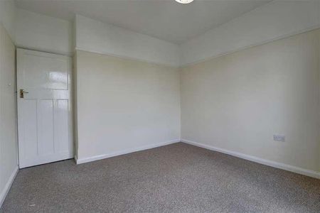 Lowcay Road, Southsea, PO5 - Photo 3