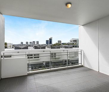 429/25 Bennelong Road, Wentworth Point - Photo 1