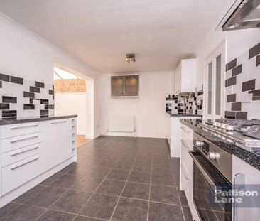 3 bedroom house - Photo 4