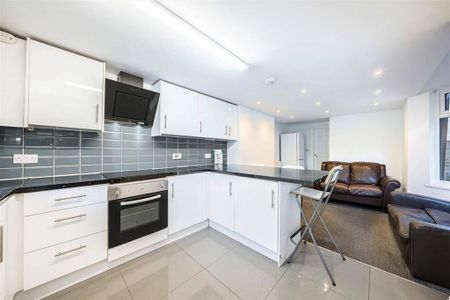 5 bedroom house to rent - Photo 2