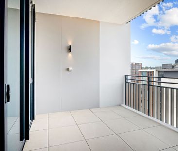 BRAND NEW & Modern 1-Bedroom Apartment in Melrose Park's Premier Li... - Photo 5