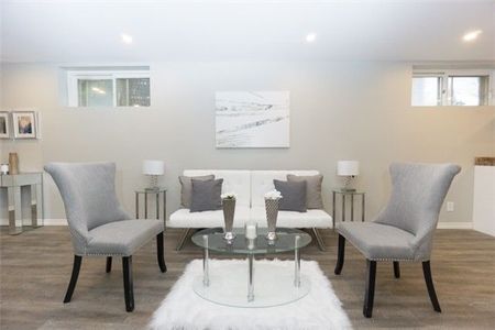 For Lease - 358 Adelaide Avenue, Oshawa, Ontario - Photo 5