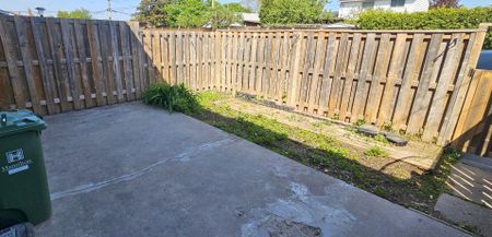 For Lease - 97 Mount Albion Road, Hamilton, Ontario - Photo 5
