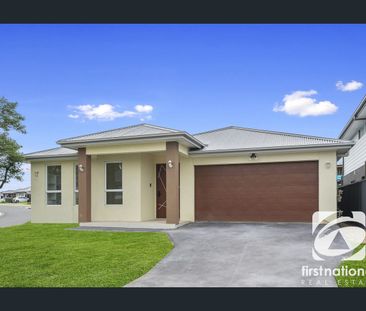 Modern Family Home - Photo 3