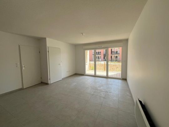 location Appartement T2 DE 47m² À CASTELGINEST - Photo 1