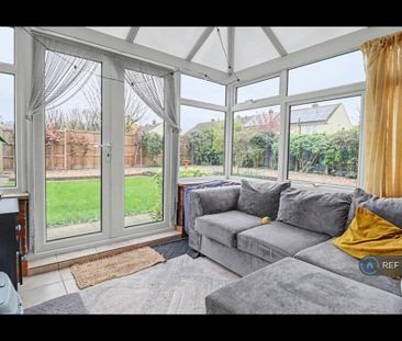 3 bedroom semi-detached house to rent - Photo 4