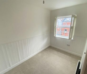 3 Bedroom Terraced To Let - Photo 4