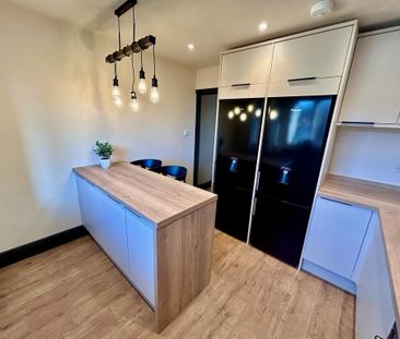 6 bedroom semi-detached house to rent - Photo 3