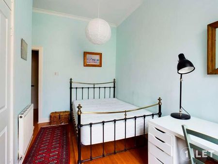 Lawnmarket, Old Town, Edinburgh, EH1 - Photo 4