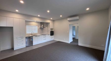 172 Kilmore Street - Photo 3