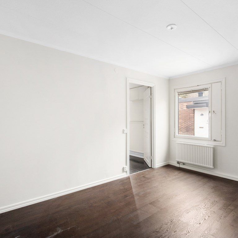 Vallmostigen, Bro - Foto 1