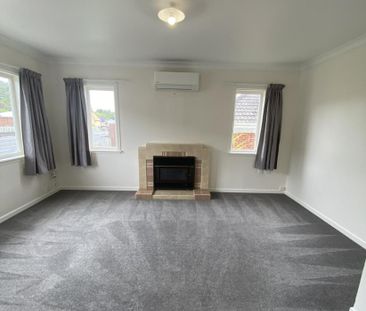 Close to town - Photo 4