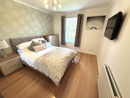 3 bedroom flat to rent - Photo 5