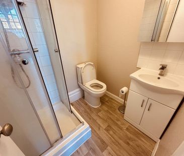 Studio to rent - Photo 6